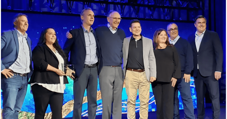 Canadian Company Samdesk wins Innovation Award at Esri Partner Conference